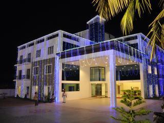 Chandra Royal Inn Velankanni Buitenkant foto