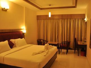 Chandra Royal Inn Velankanni Buitenkant foto