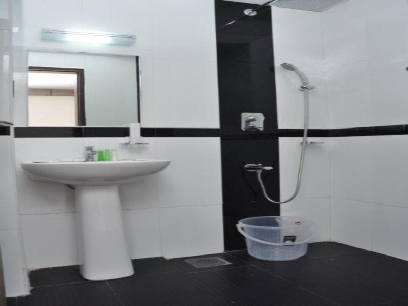 Chandra Royal Inn Velankanni Buitenkant foto