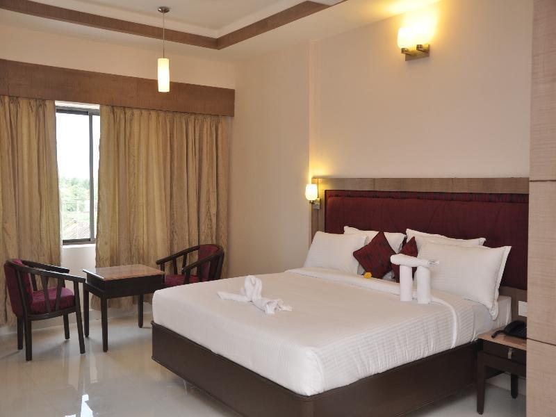 Chandra Royal Inn Velankanni Buitenkant foto